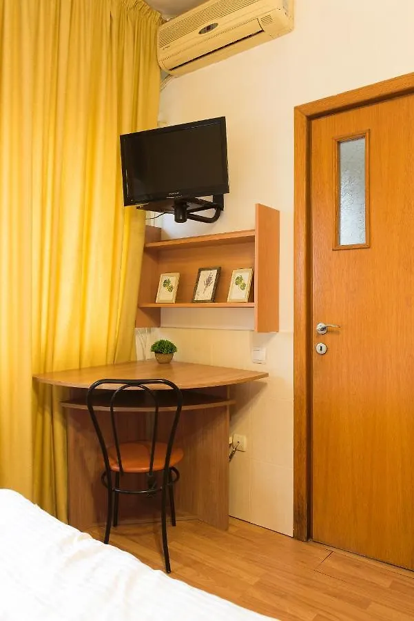 Downtown Studio Apartment Bucharest